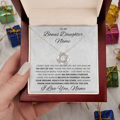 Bonus Daughter, Love Knot Necklace